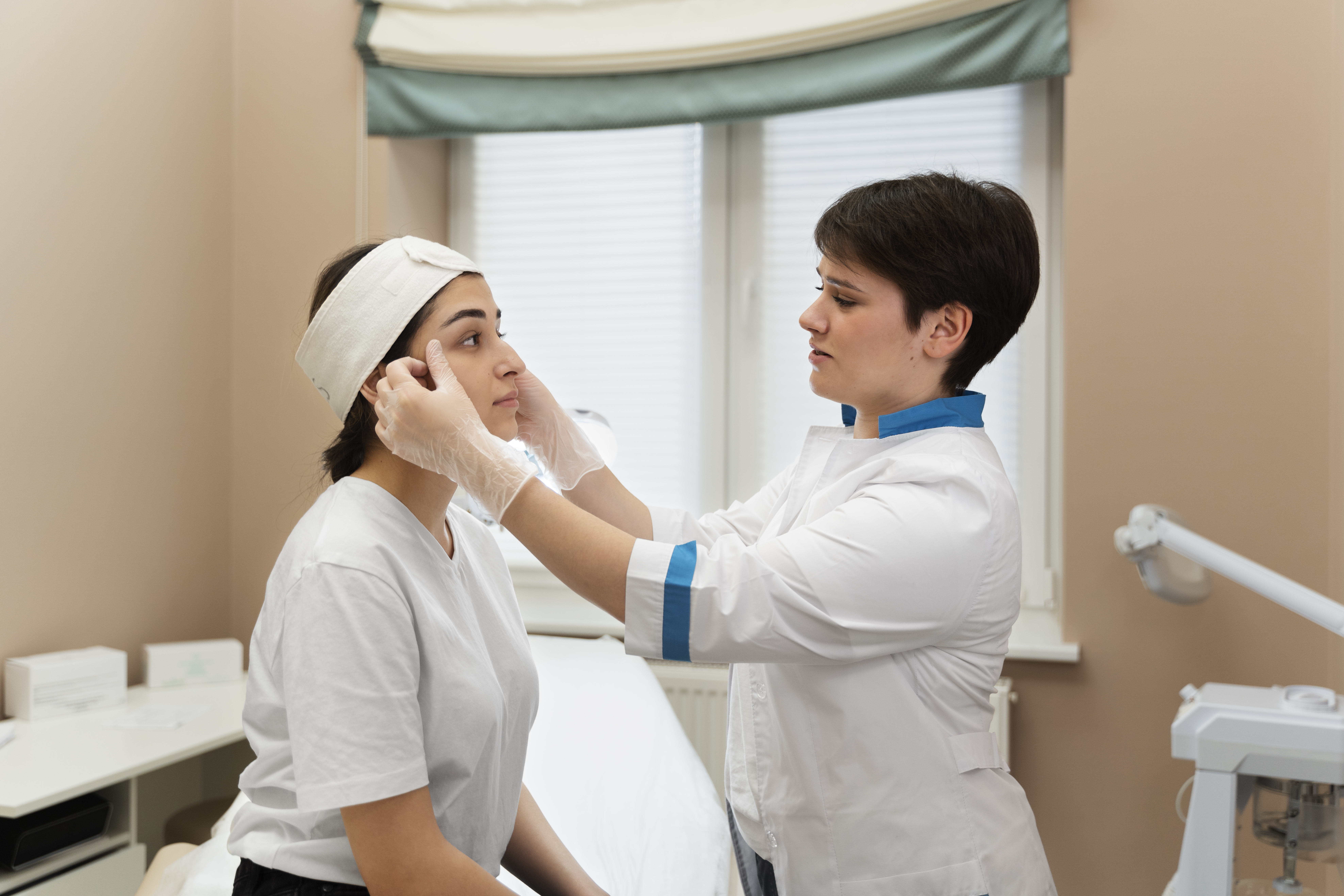 best skin specialist for acne treatment