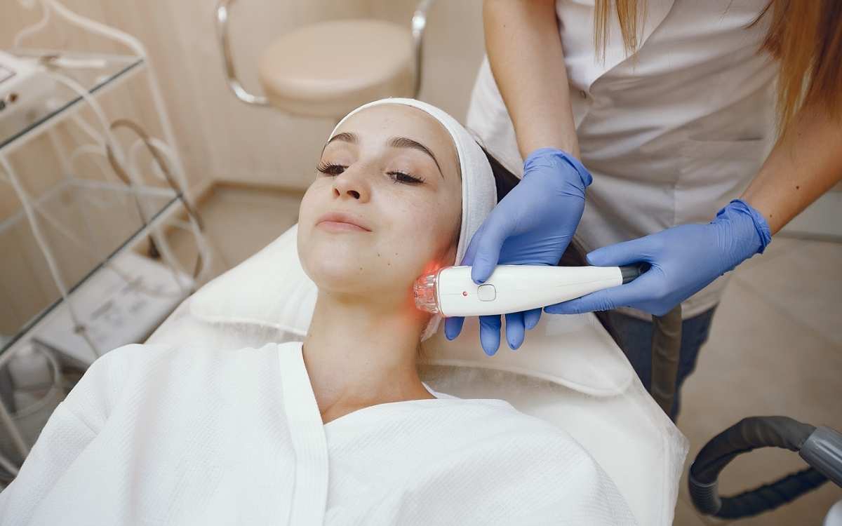 Laser Facial vs Hydrafacial – Which is Better?